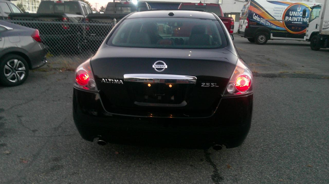 Nissan Altima 4dr Sdn I4 CVT 2.5 SL 2012