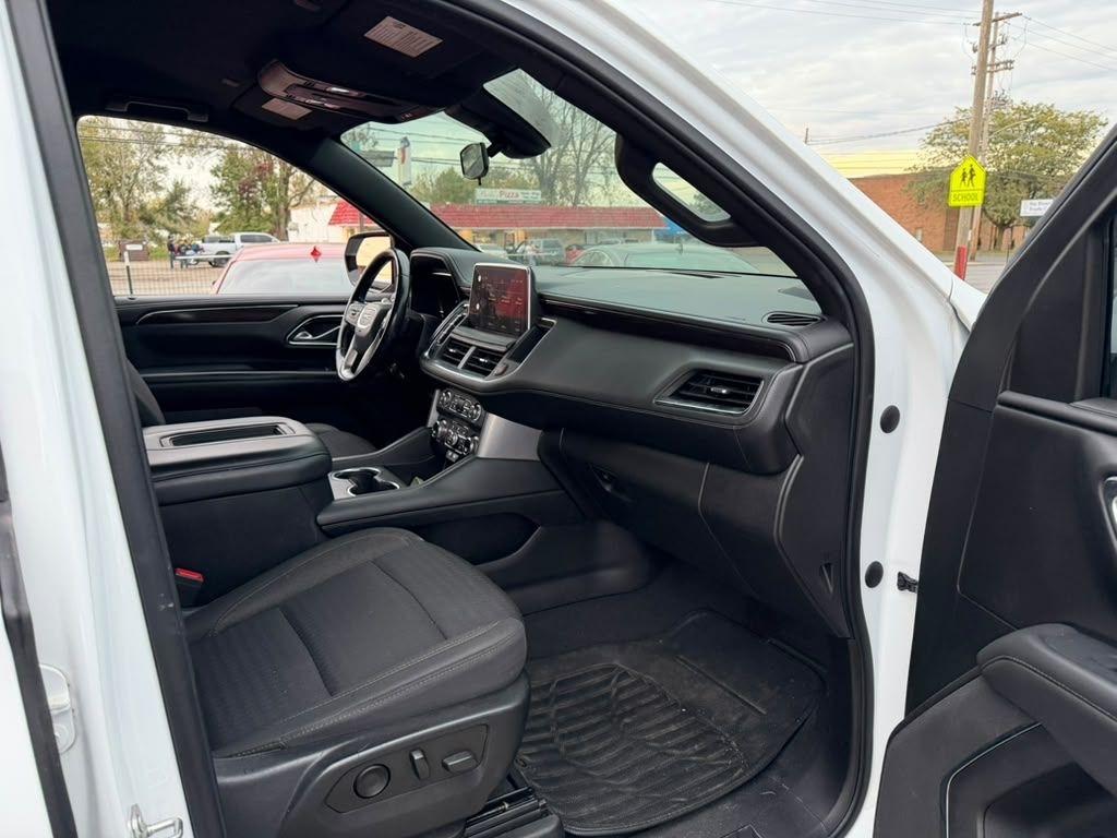 2022 GMC Yukon XL SLE - Photo 7