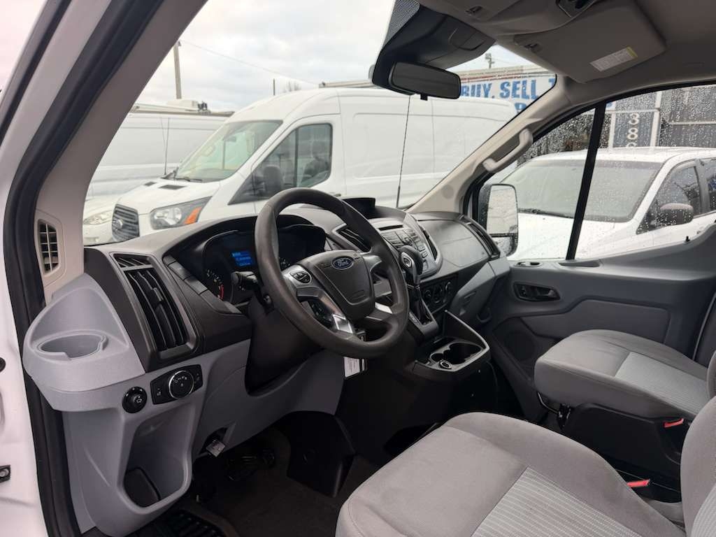 Ford Transit 350 Wagon Low Roof XL w/Sliding Pass. 148-in. WB 2019