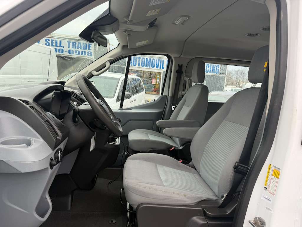 Ford Transit 350 Wagon Low Roof XL w/Sliding Pass. 148-in. WB 2019