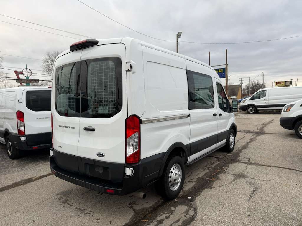 Ford Transit 250 Van Med. Roof w/Sliding Pass. 130-in. WB 2020