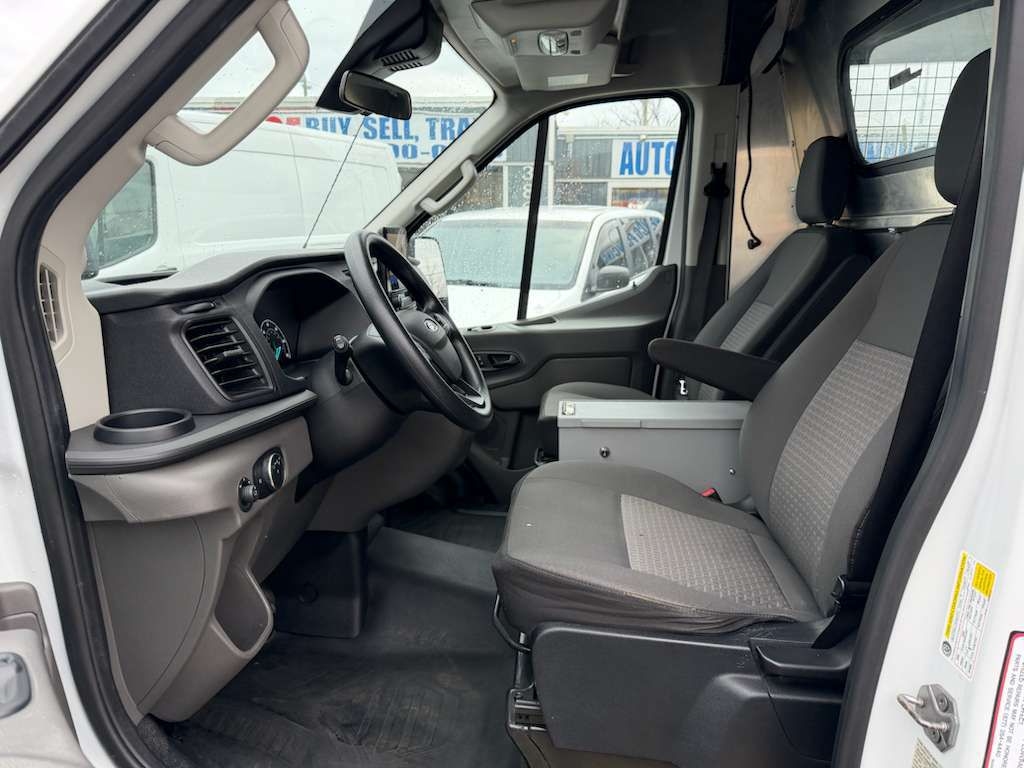 Ford Transit 250 Van Med. Roof w/Sliding Pass. 130-in. WB 2020