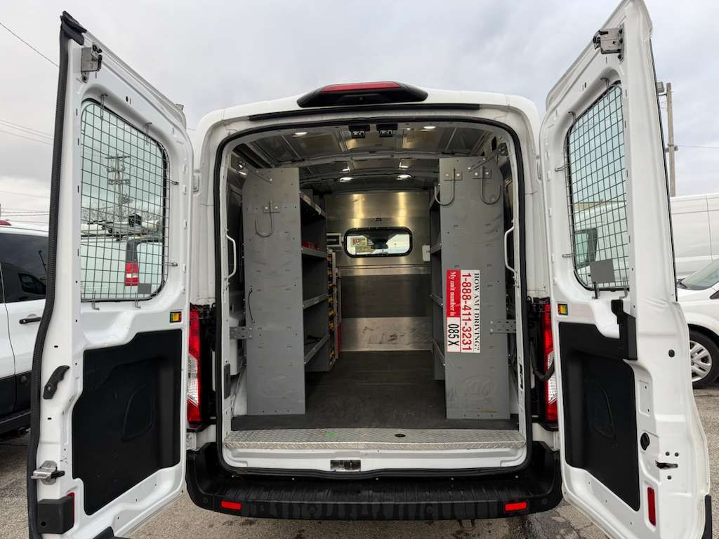 Ford Transit 250 Van Med. Roof w/Sliding Pass. 130-in. WB 2020