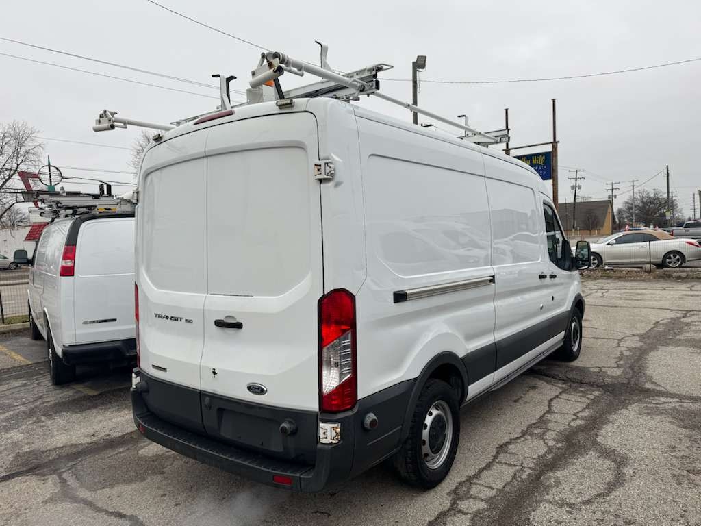 Ford Transit 150 Van Med. Roof w/Sliding Pass. 148-in. WB 2016