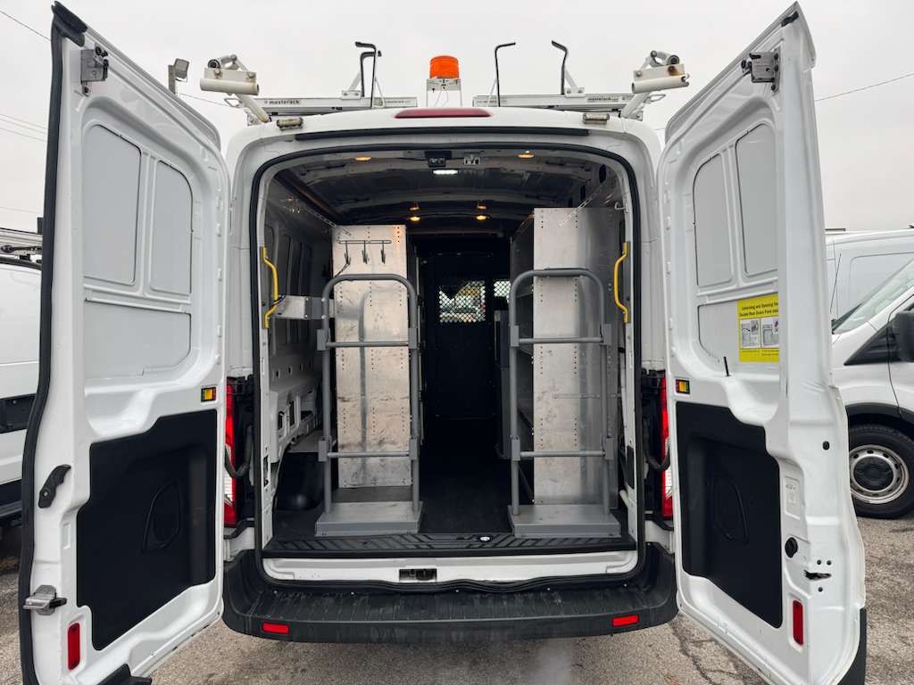 Ford Transit 150 Van Med. Roof w/Sliding Pass. 148-in. WB 2016