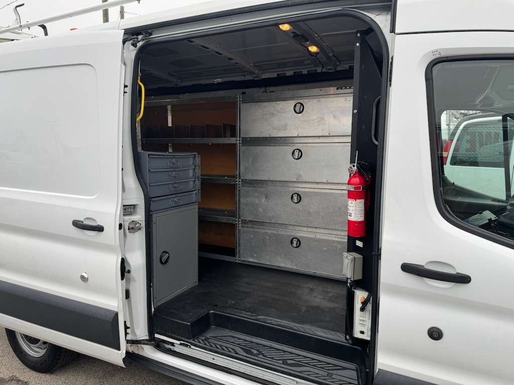 Ford Transit 150 Van Med. Roof w/Sliding Pass. 148-in. WB 2016