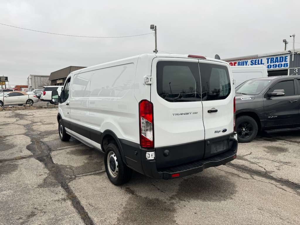 Ford Transit 250 Van Low Roof w/Sliding Pass. 148-in. WB 2019