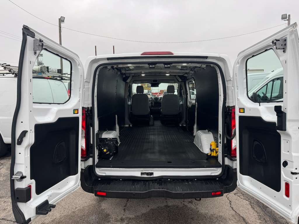Ford Transit 250 Van Low Roof w/Sliding Pass. 148-in. WB 2019