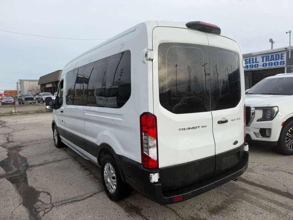 Ford Transit 350 Wagon Med. Roof XL w/Sliding Pass. 148-in. WB 2021