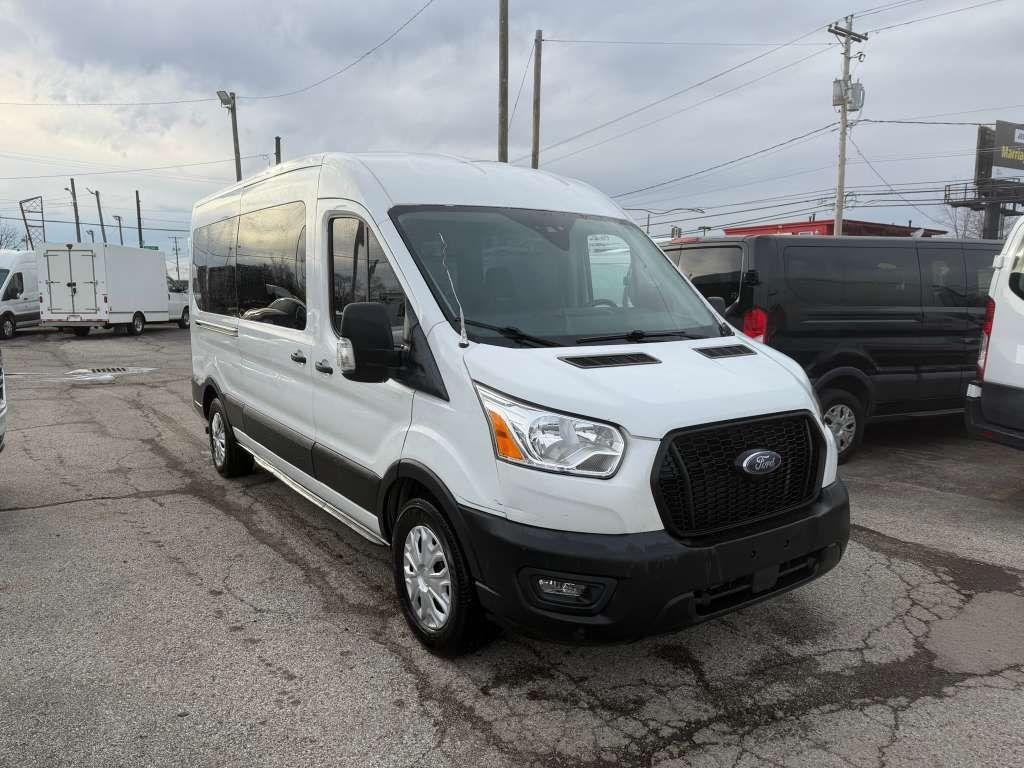 Ford Transit 350 Wagon Med. Roof XL w/Sliding Pass. 148-in. WB 2021