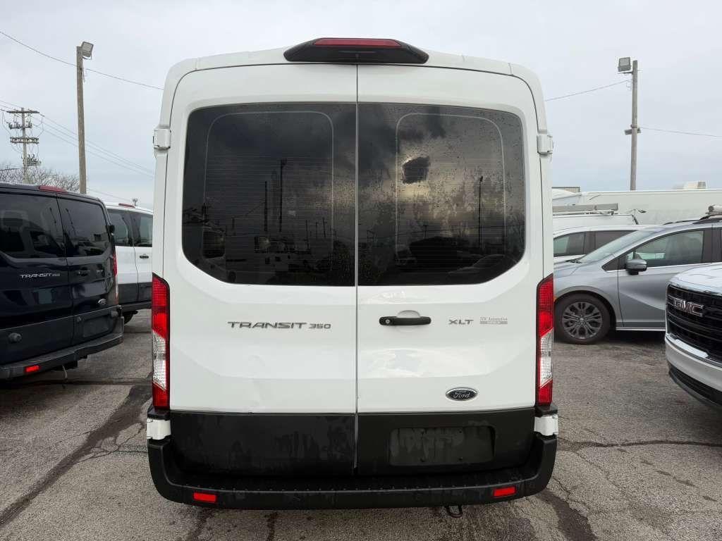 Ford Transit 350 Wagon Med. Roof XL w/Sliding Pass. 148-in. WB 2021