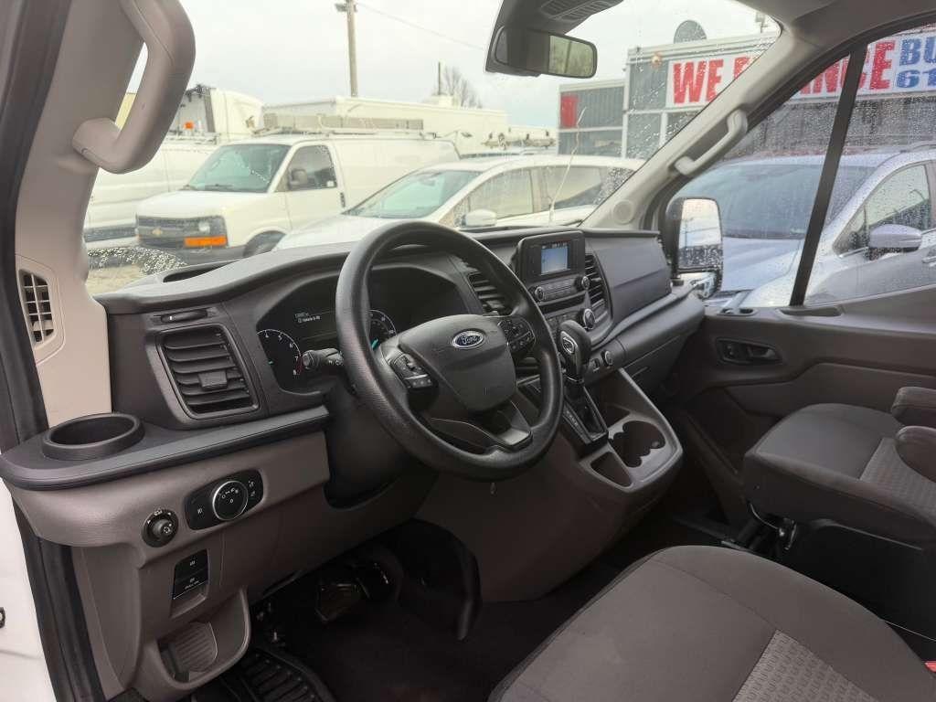 Ford Transit 350 Wagon Med. Roof XL w/Sliding Pass. 148-in. WB 2021