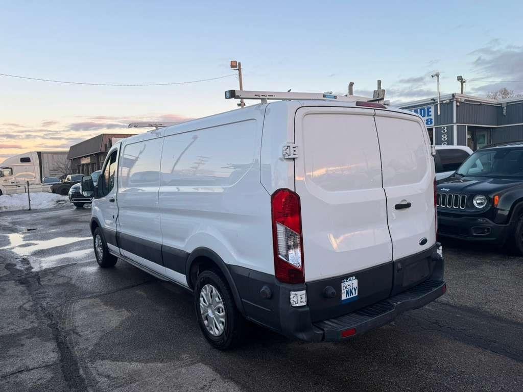 Ford Transit 150 Van Low Roof w/Sliding Pass. 148-in. WB 2017