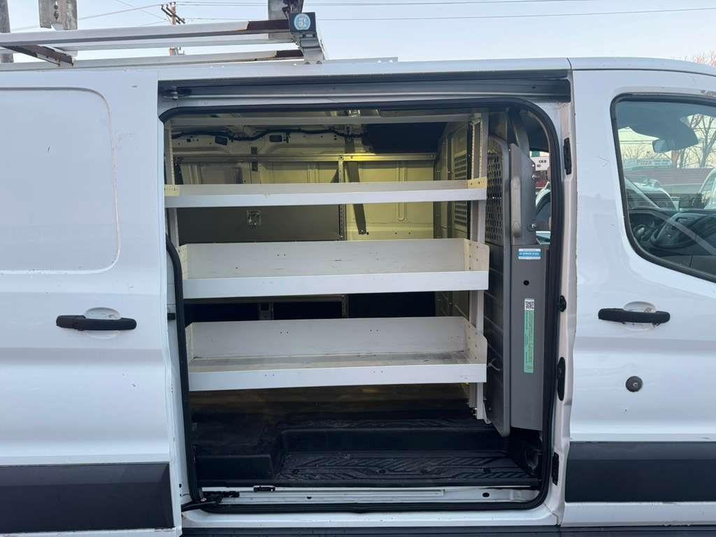 Ford Transit 150 Van Low Roof w/Sliding Pass. 148-in. WB 2017