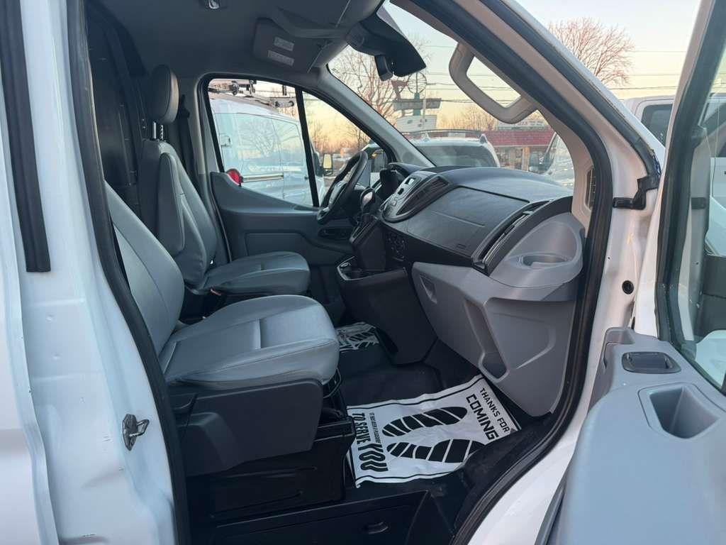 Ford Transit 150 Van Low Roof w/Sliding Pass. 148-in. WB 2017