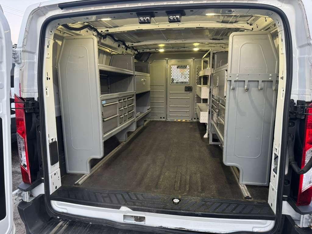 Ford Transit 150 Van Low Roof w/Sliding Pass. 148-in. WB 2017