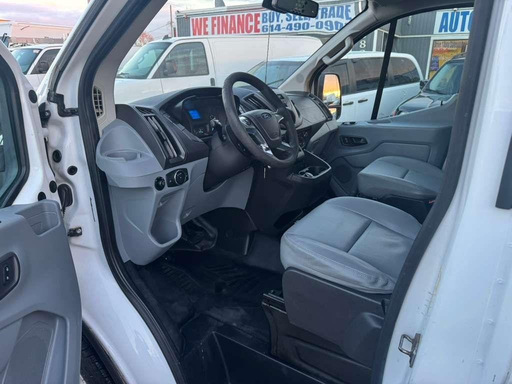 Ford Transit 150 Van Low Roof w/Sliding Pass. 148-in. WB 2017