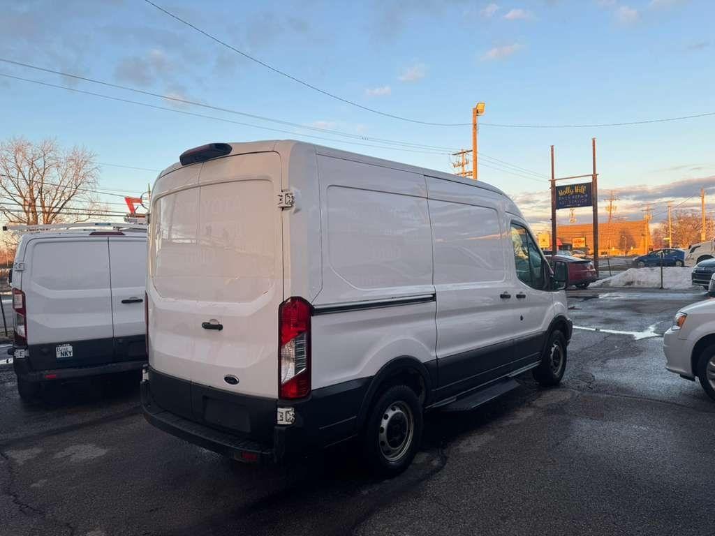 Ford Transit 250 Van Med. Roof w/Sliding Pass. 130-in. WB 2018