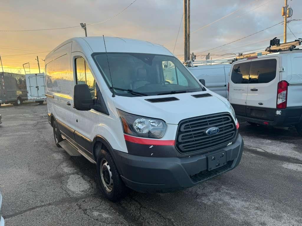 Ford Transit 250 Van Med. Roof w/Sliding Pass. 130-in. WB 2018