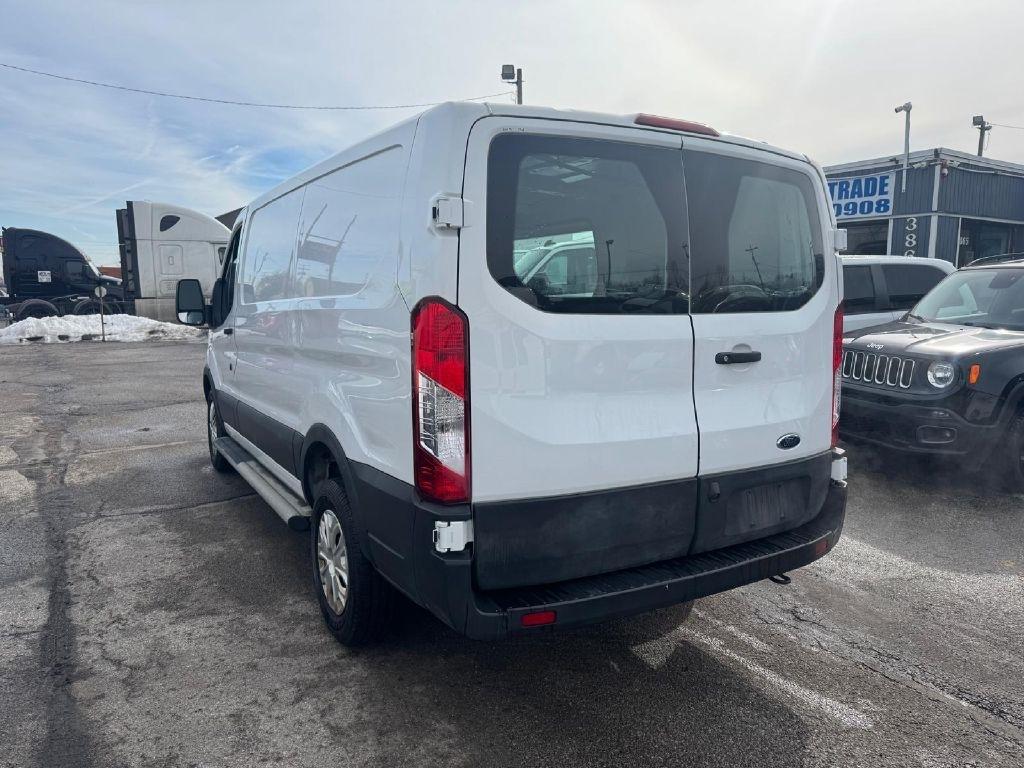 Ford Transit 250 Van Low Roof w/Sliding Pass. 130-in. WB 2019