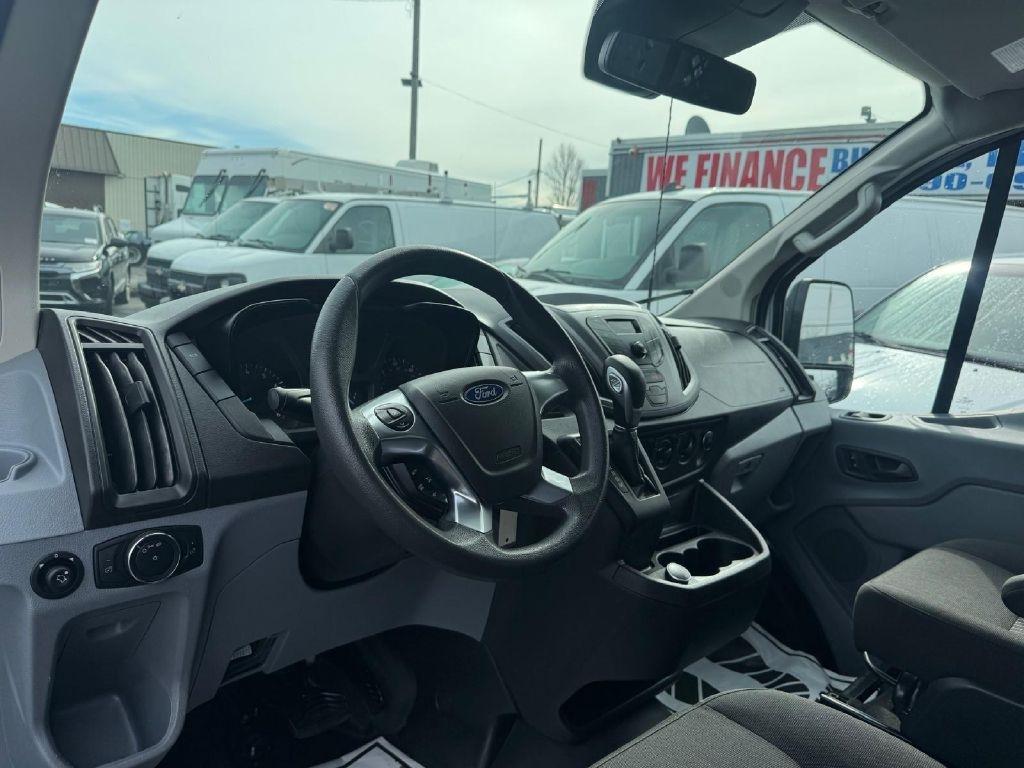 Ford Transit 250 Van Low Roof w/Sliding Pass. 130-in. WB 2019