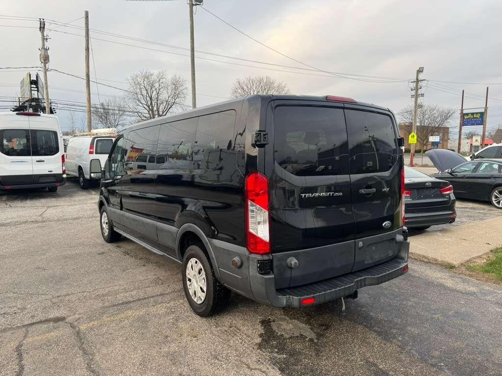 Ford Transit 350 Wagon Low Roof XL 60/40 Pass. 148-in. WB 2018