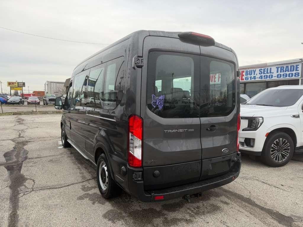 Ford Transit 350 Wagon Med. Roof XL w/Sliding Pass. 148-in. WB 2020