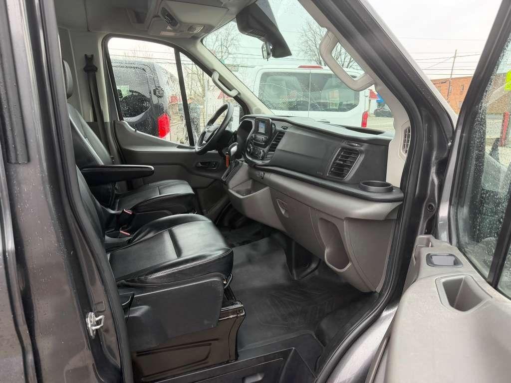 Ford Transit 350 Wagon Med. Roof XL w/Sliding Pass. 148-in. WB 2020