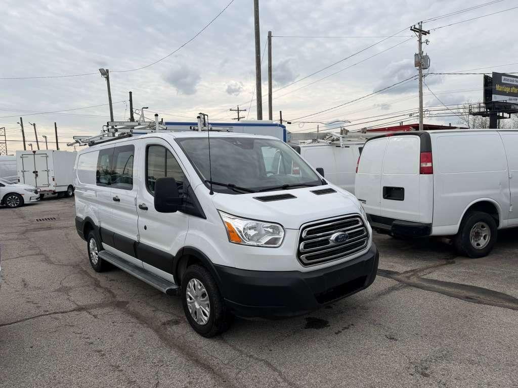 Ford Transit 250 Van Low Roof 60/40 Pass.130-in. WB 2019