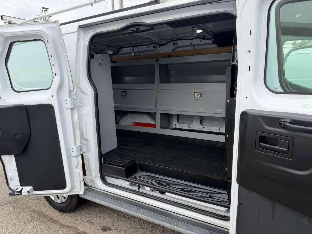 Ford Transit 250 Van Low Roof 60/40 Pass.130-in. WB 2019