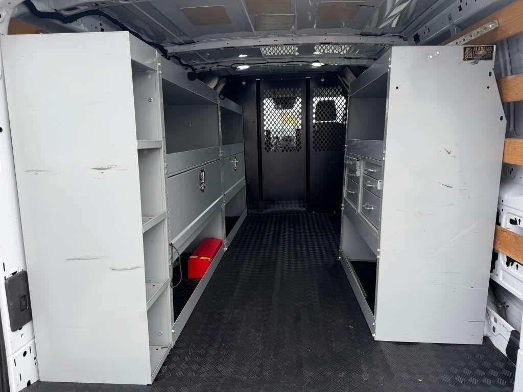 Ford Transit 250 Van Low Roof 60/40 Pass.130-in. WB 2019