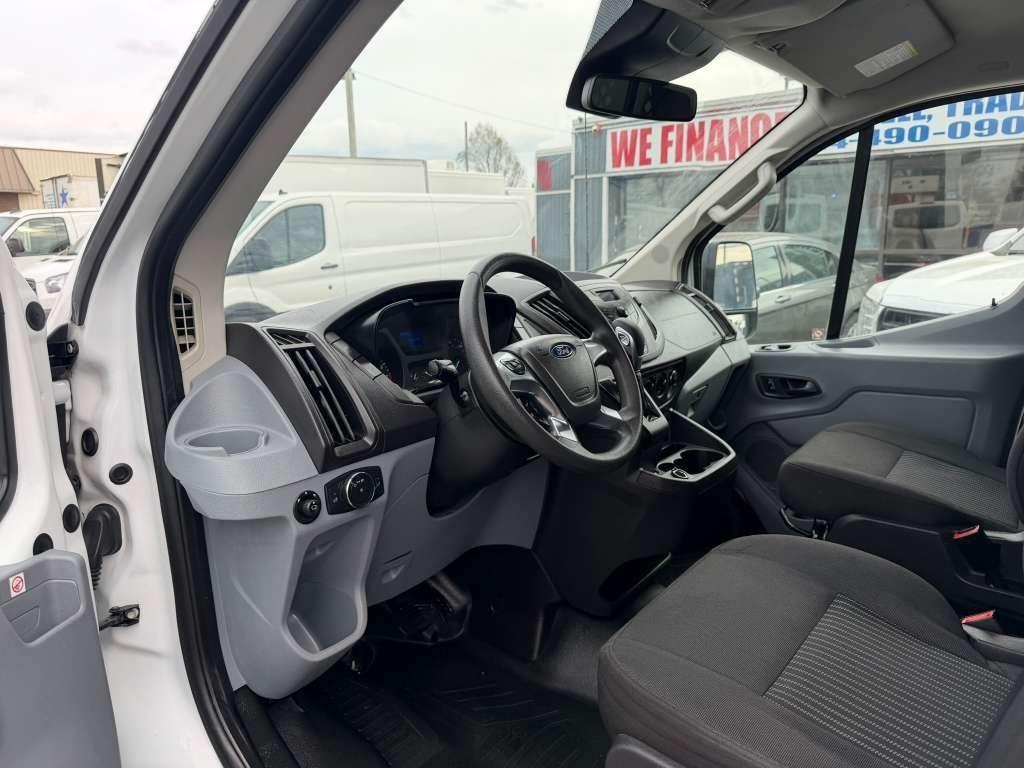 Ford Transit 250 Van Low Roof 60/40 Pass.130-in. WB 2019