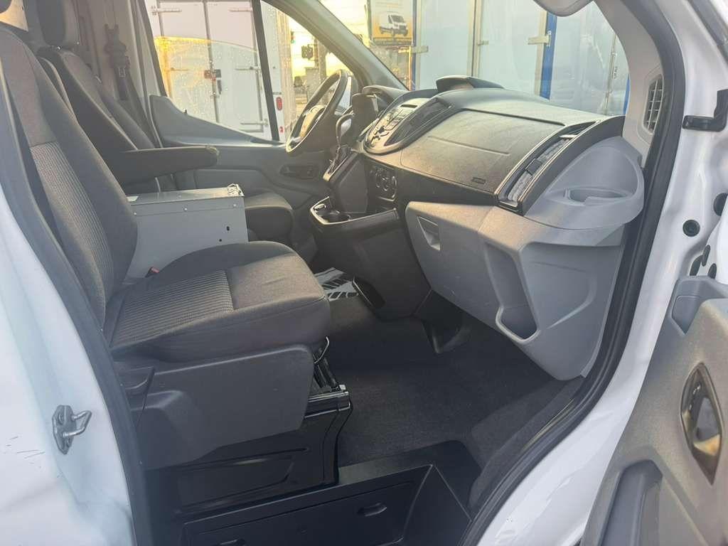 Ford Transit 250 Van Low Roof w/Sliding Pass. 130-in. WB 2017