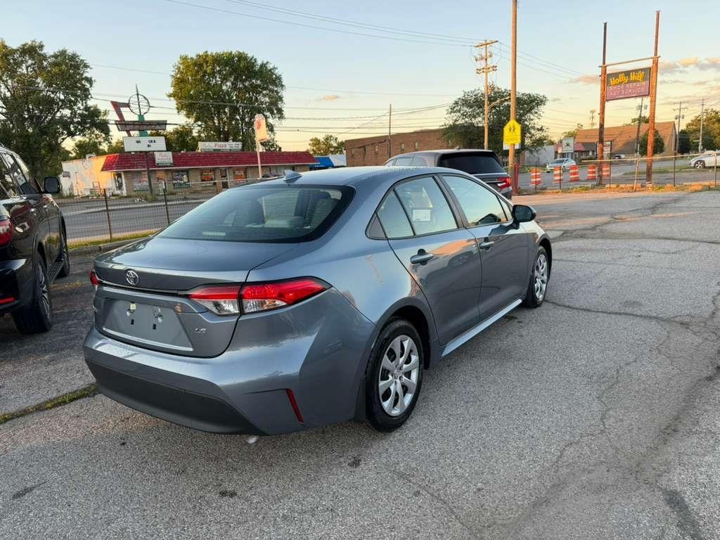 Toyota Corolla LE 2024