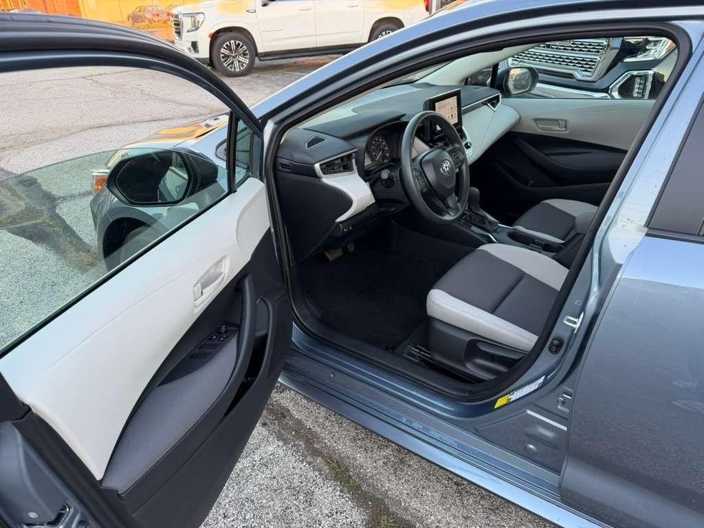 Toyota Corolla LE 2024