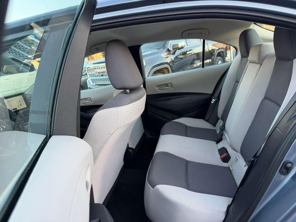 Toyota Corolla LE 2024