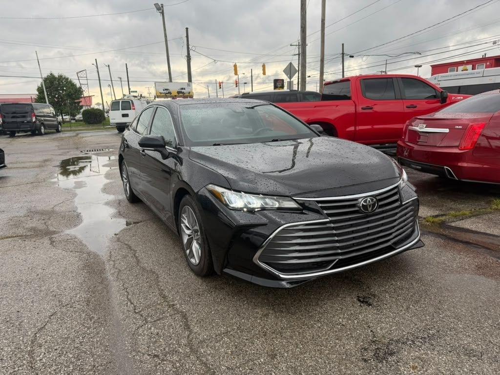 Toyota Avalon XLE 2022