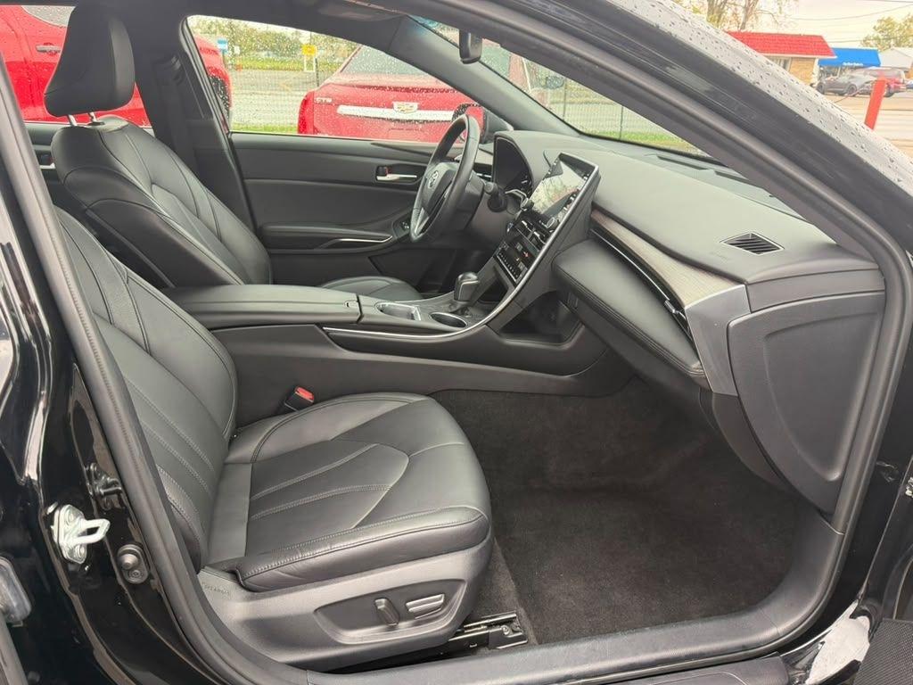Toyota Avalon XLE 2022
