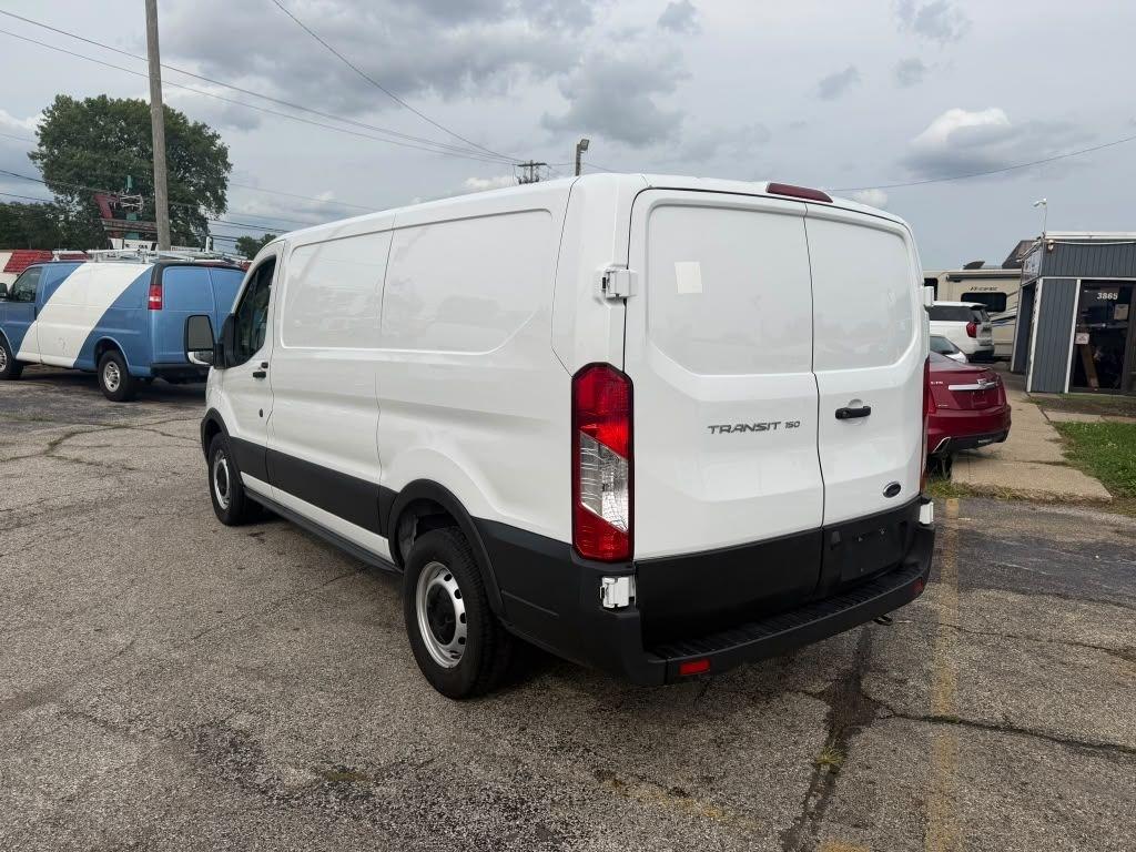 Ford Transit 150 Van Low Roof w/Sliding Pass. 130-in. WB 2023