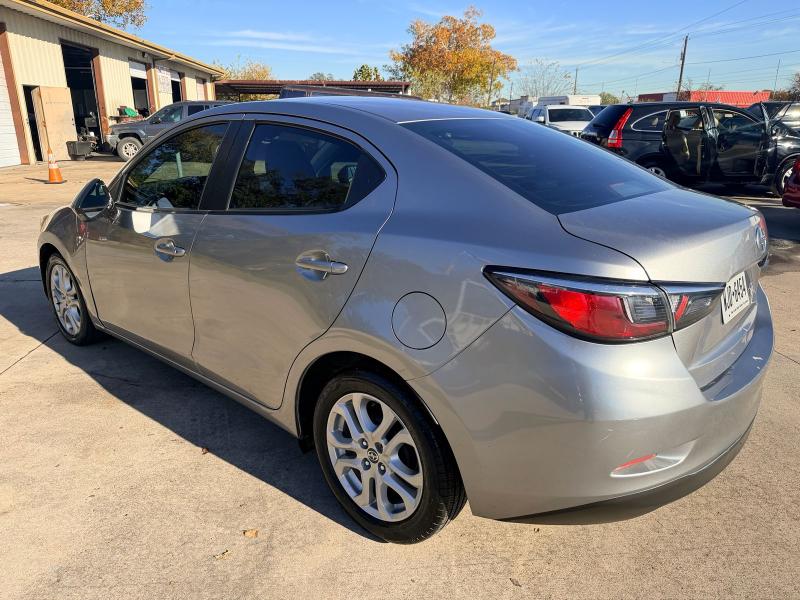 Scion iA 6A 2016
