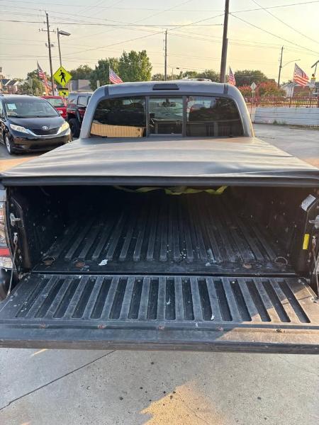 Toyota Tacoma Double Cab V6 4WD 2011