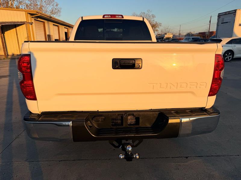 Toyota Tundra SR5 4.6L V8 Double Cab 2WD 2017