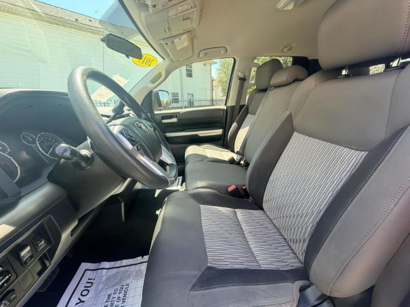 Toyota Tundra SR5 4.6L V8 Double Cab 2WD 2017