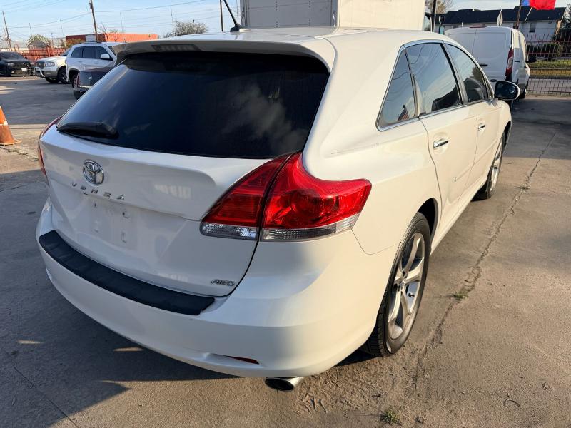 Toyota Venza AWD V6 2011