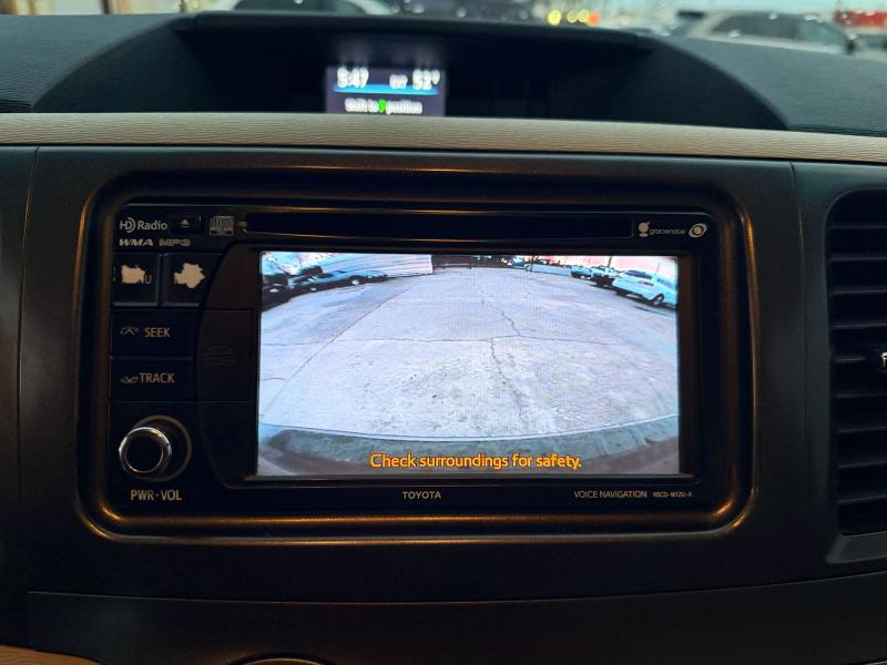 Toyota Sienna XLE FWD 8-Passenger V6 2013