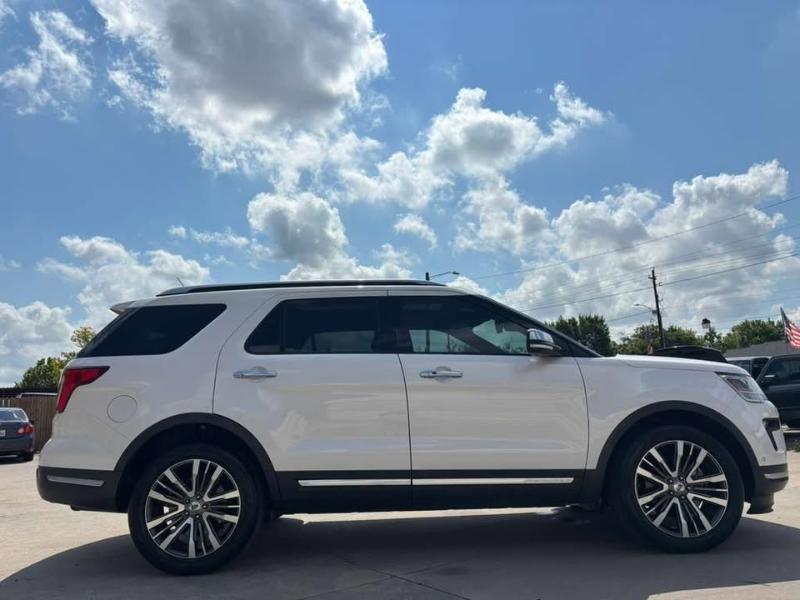 Ford Explorer Platinum AWD 2019