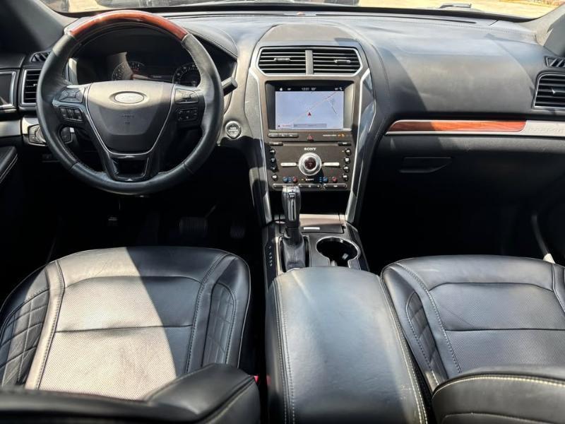 Ford Explorer Platinum AWD 2019
