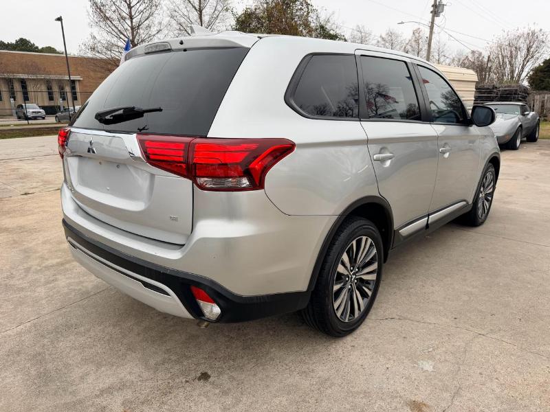 Mitsubishi Outlander SEL AWD 2020