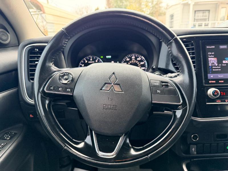 Mitsubishi Outlander SEL AWD 2020