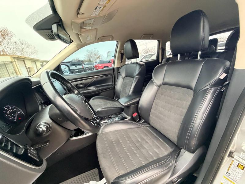 Mitsubishi Outlander SEL AWD 2020